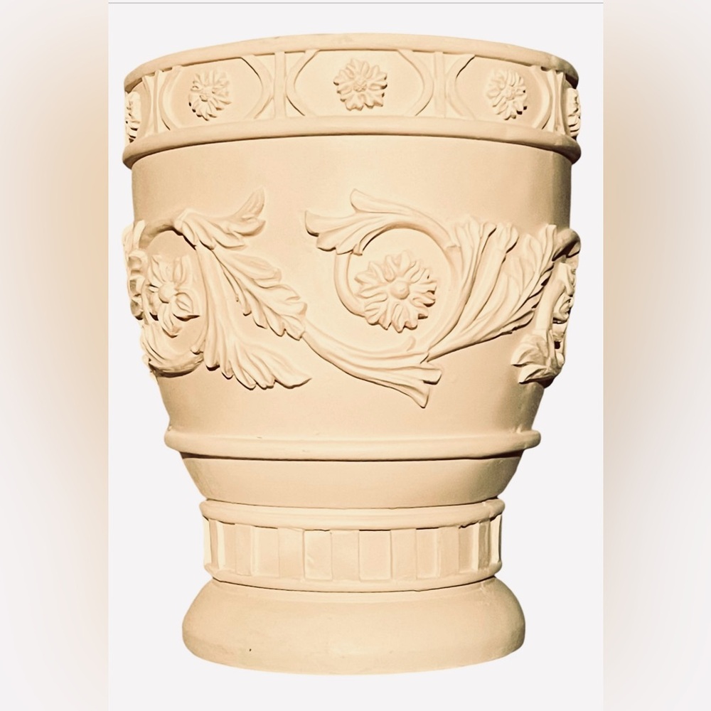 2 Pc Set: Trash Can & Tissue Holder, New Cream Renaissance Style free dish NEW